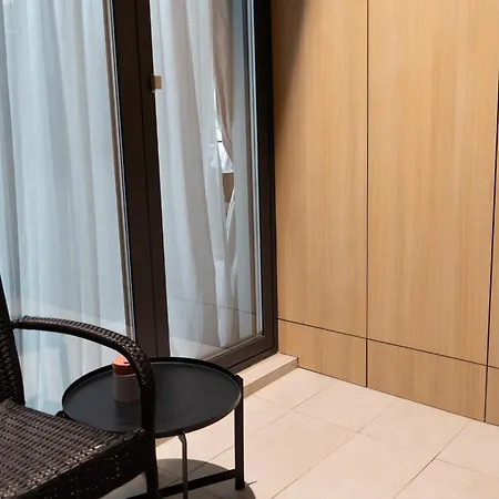 Seasons - Fast Wi-fi, Ac, Balconies