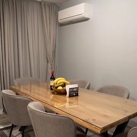 아파트 Seasons - Fast Wi-fi, Ac, Balconies *