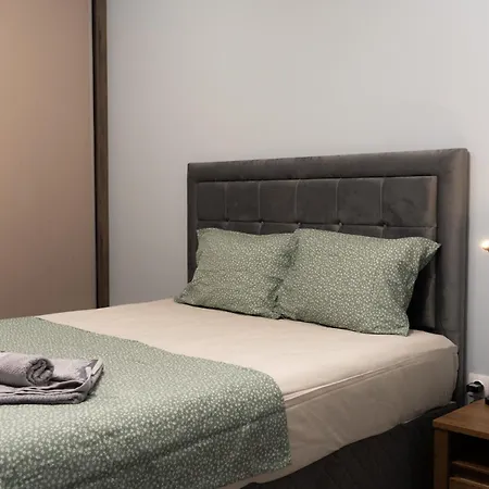 Seasons - Fast Wi-fi, Ac, Balconies *