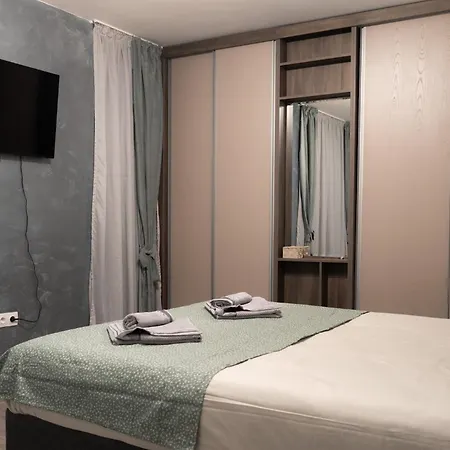 Seasons - Fast Wi-fi, Ac, Balconies * 플로브디프