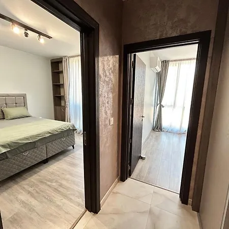 아파트 Seasons - Fast Wi-fi, Ac, Balconies