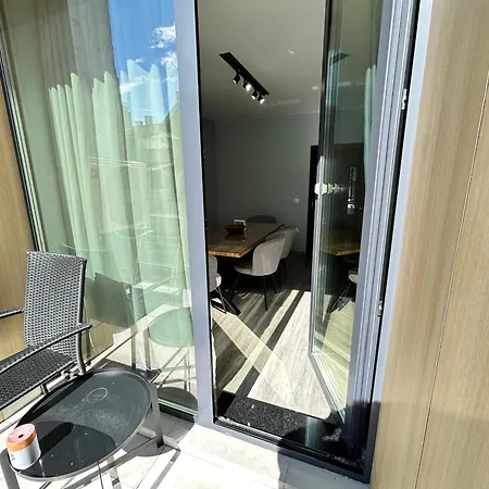 Seasons - Fast Wi-fi, Ac, Balconies 플로브디프