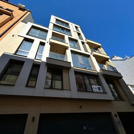 아파트 Seasons - Fast Wi-fi, Ac, Balconies *